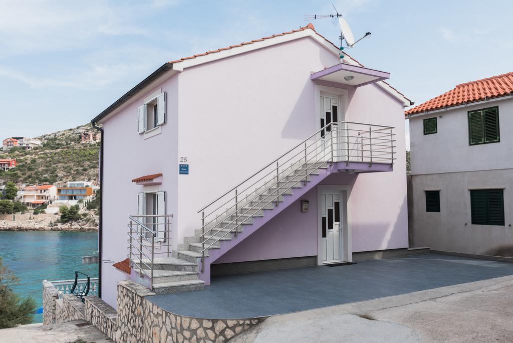 Apartment Dragan Grubišić Primosten Bagian luar foto